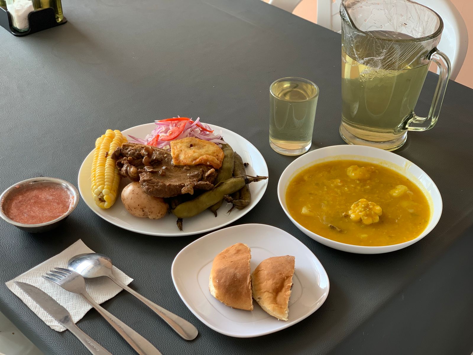 Lawa de choclo y plato típico
