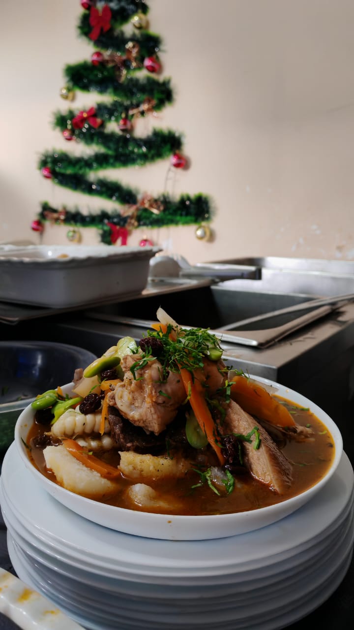 Sopa andina festiva