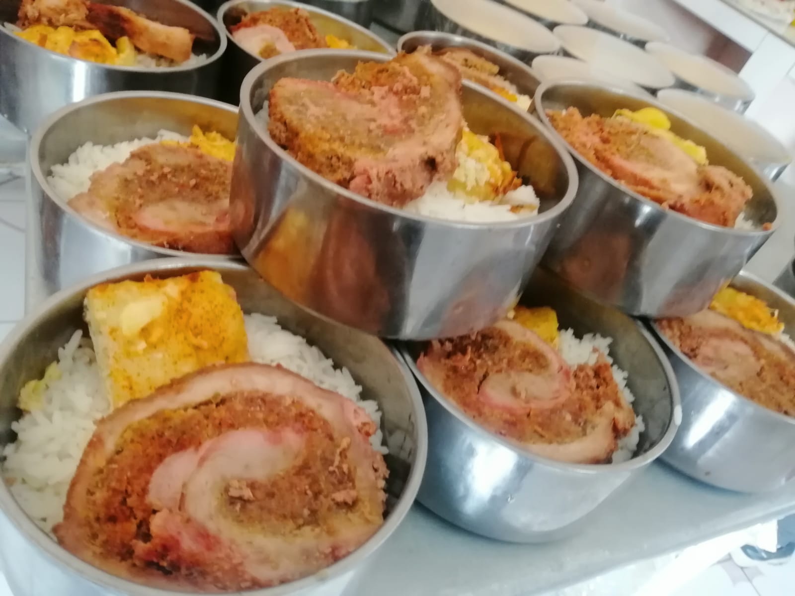 Viandas con chicharrón